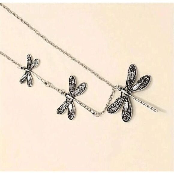 Dragonfly Necklace - Picture 4 of 6
